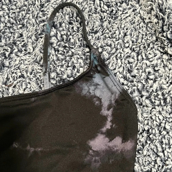 Onzie - Active Tank - Size S/M - Picture 3 of 8